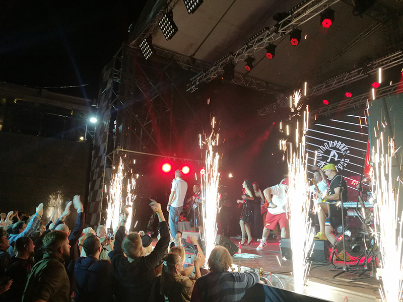 Генераторы искровых эффектов SPARKULAR